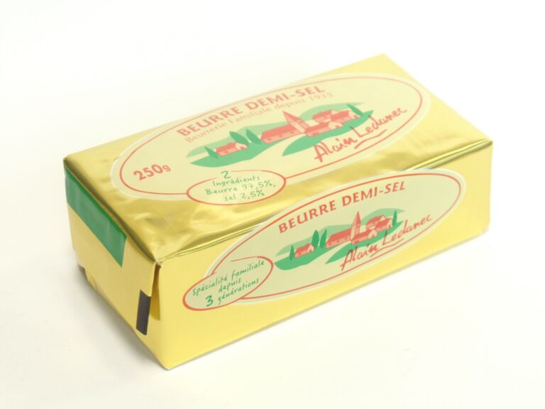 plaquette de beurre / 250g PACK OF BUTTER salted ledanec france