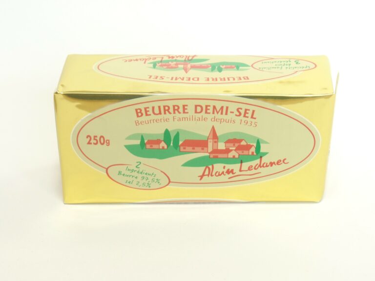 a pack of butter salted ledanec france front / plaquette de beurre alain ledanec